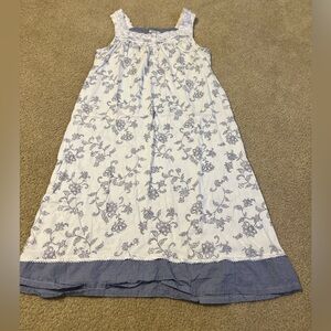 Elegant Blue Floral Nightgown with Lace Trim